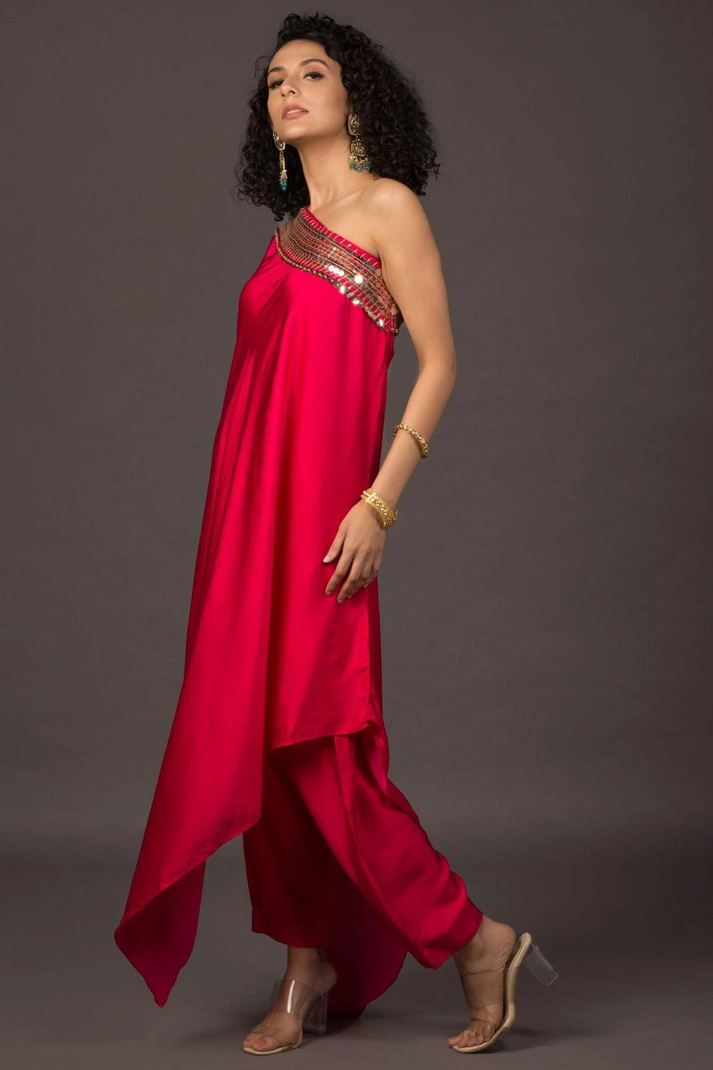 Prahnaaya Pink Off Shoulder Asymmetric Kurta Set 4 Prahnaaya Pink Off Shoulder Asymmetric Kurta Set - Image 2