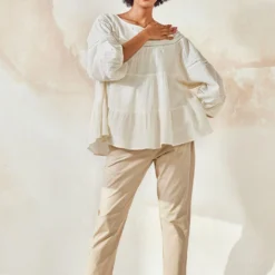 Khara Kapas Off-white Anti-fit Relaxed Top
