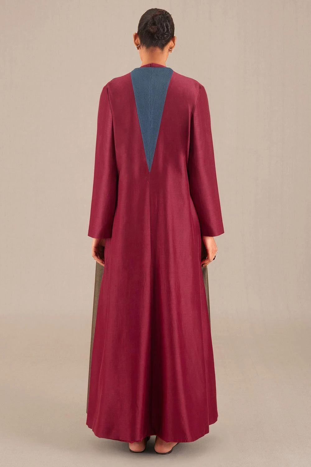 AMPM Bahaar Mulberry Cotton-Silk Abaya Set 5 AMPM Bahaar Mulberry Cotton-Silk Abaya Set - Image 3