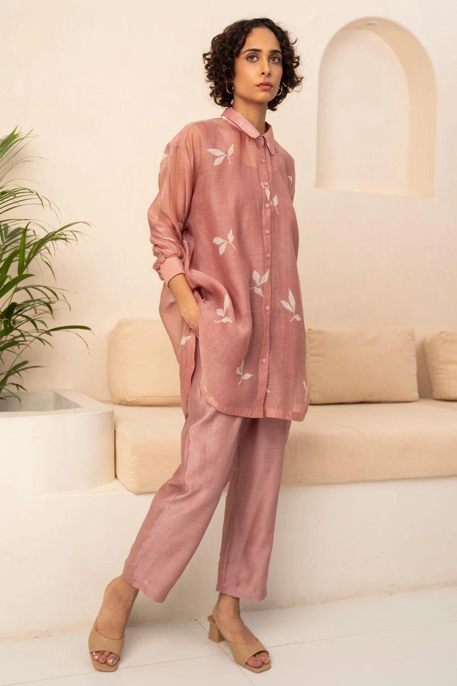 Arcvsh By Pallavi Singh Lavender Botanical Printed Kaftan Set 4 Arcvsh By Pallavi Singh Lavender Botanical Printed Kaftan Set - Image 2