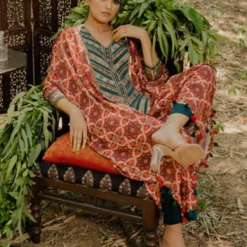 Pooja Keyur Meraki Aari Embroidered Kaftan Set -Deals Drapizia Store 2301pk01 4