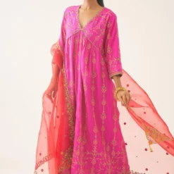 KORA Fiji Fuchsia Thread Embellished Kurta Set