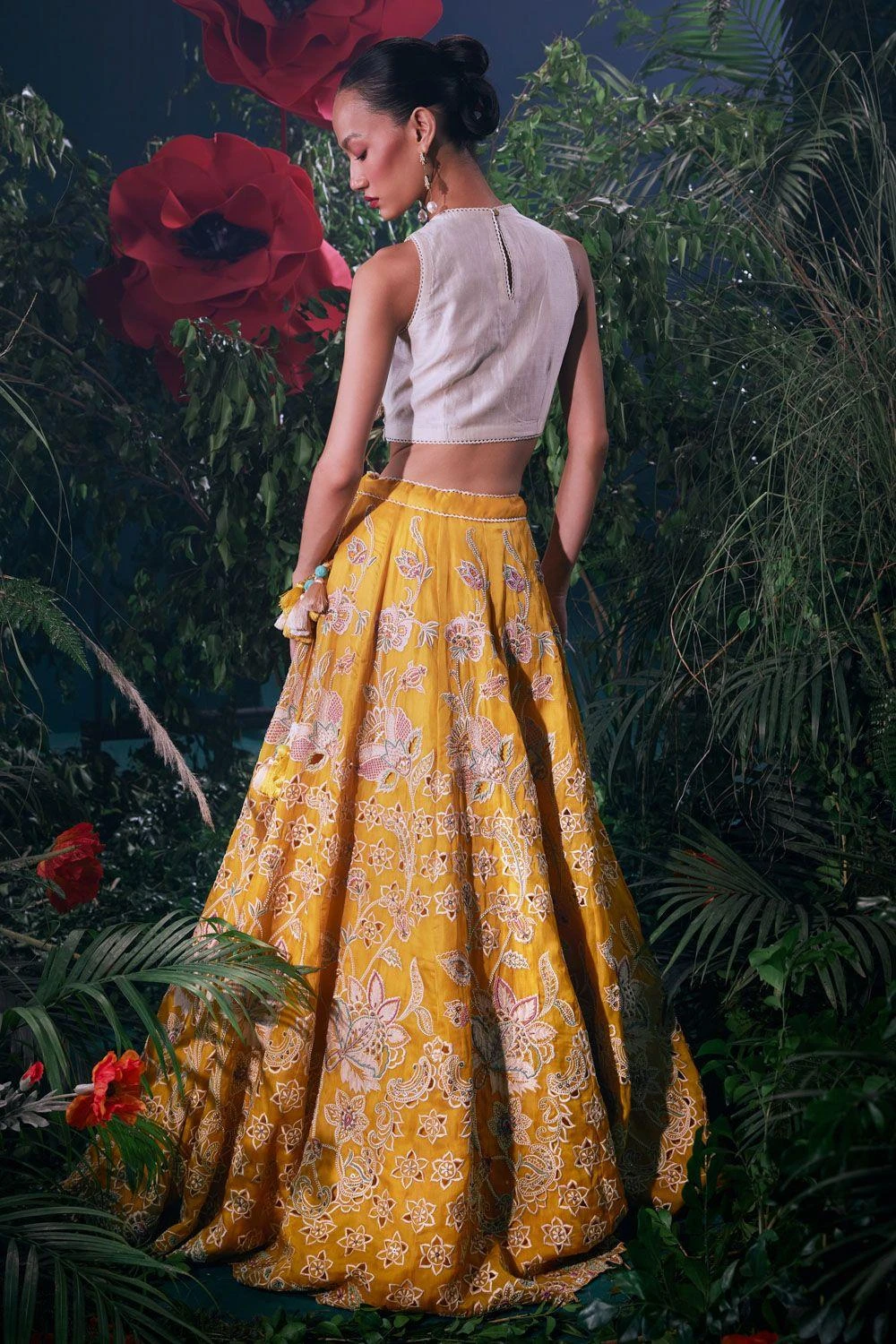 Chandrima Ivory Embroidered Scalloped Top 5 Chandrima Ivory Embroidered Scalloped Top - Image 3