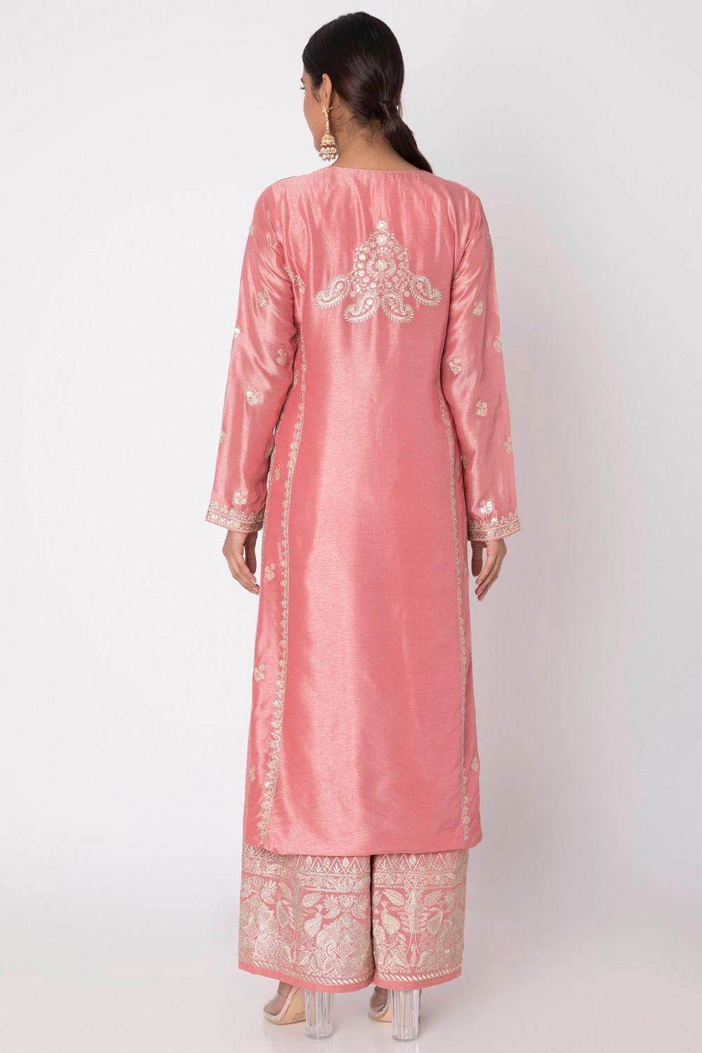 Gopi Vaid Salmon Kurta And Palazzo Set With Organza Dupatta 6 Gopi Vaid Salmon Kurta And Palazzo Set With Organza Dupatta - Image 4