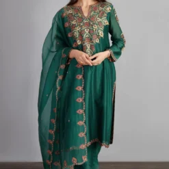 Torani Sheesham Sehmat Kurta Set