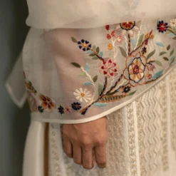 Divyam Mehta Ivory Embroidered Kurta Set With Kantha Details -Deals Drapizia Store y 5452 4